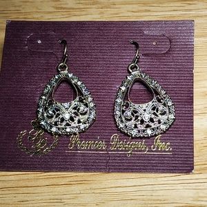 Premier Designs Silvertone Heirloom Earrings
